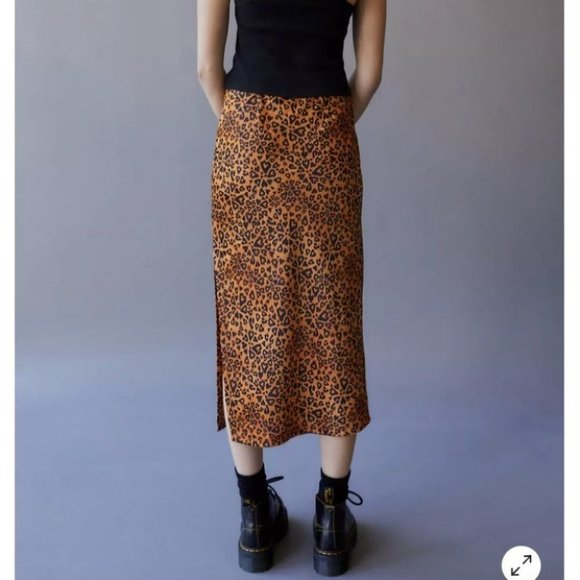 Satin Midi  Skirt Urban Outfitters Leopard Print S - Picture 4 of 5